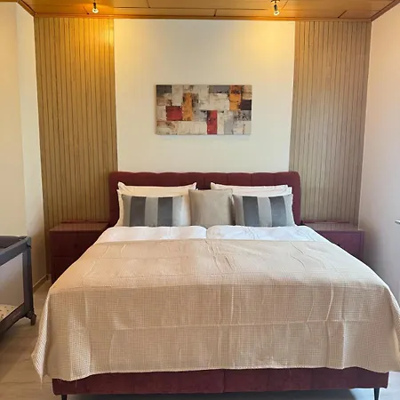 아파트 Mahesars 2 *